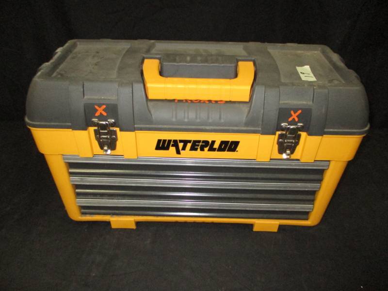 lot 141 image: Like new Waterloo 3 drawer tool box