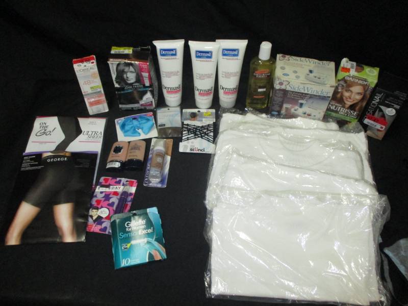 lot 158 image: Womens Cosmetology  New Items