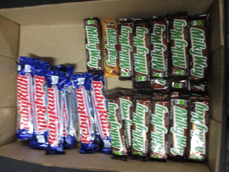 lot 178 image: 30 candy bark milky way and Baby Ruth