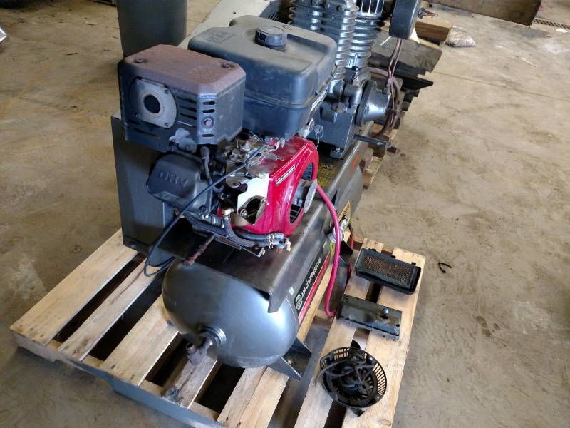 lot 3 image: Napa VA-01218  Air Compressor, 11 h...