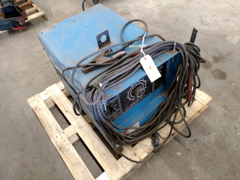 lot 4 image: Miller Dialarc 250 ACDC Arc Welder...