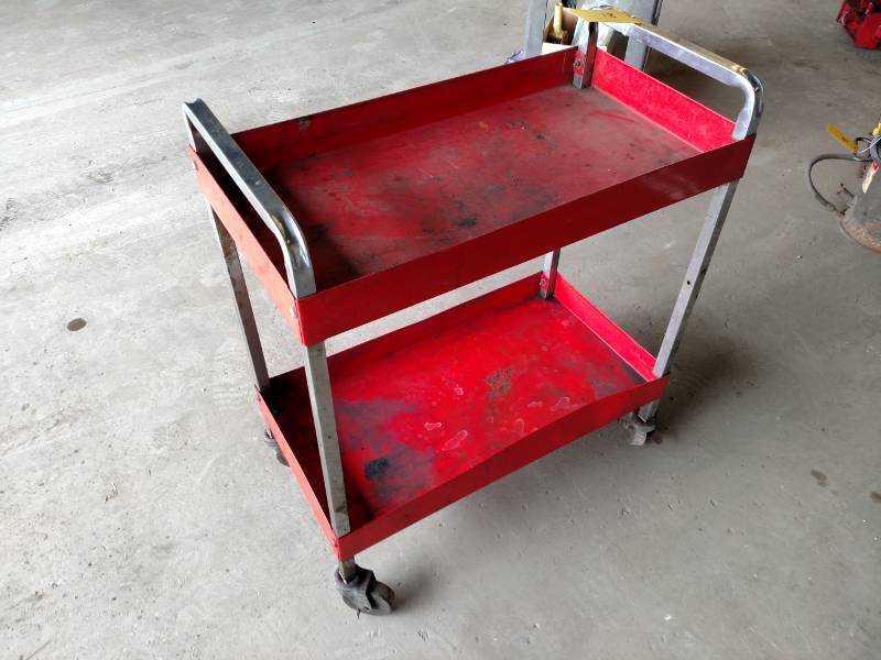 lot 21 image: Tool Cart...