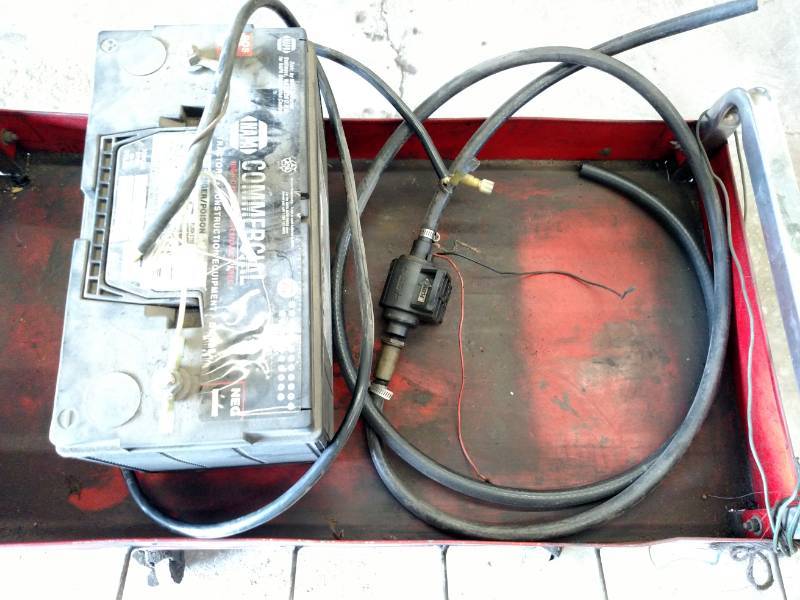 lot 22 image: Tool Cart with 12 Volt Diesel Fuel ...