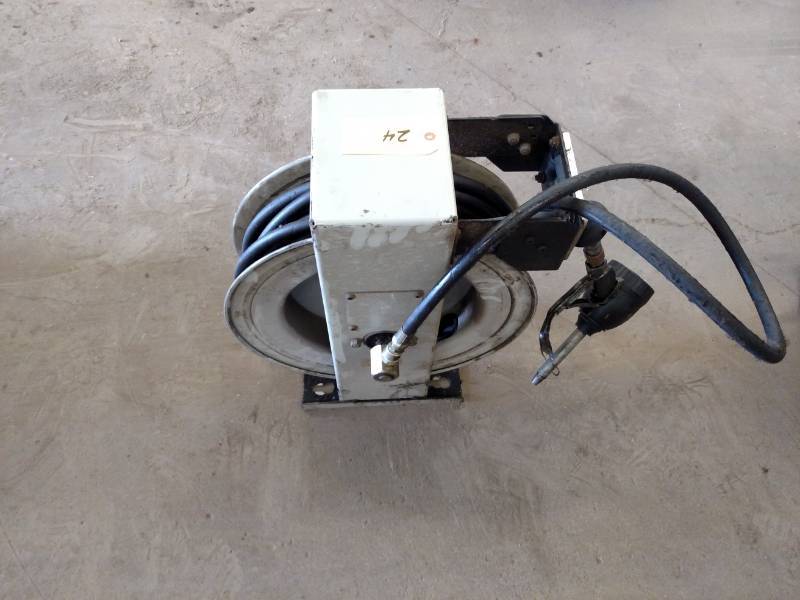 lot 24 image: Liquid Dynamics 46-200 Hose Reel wi...