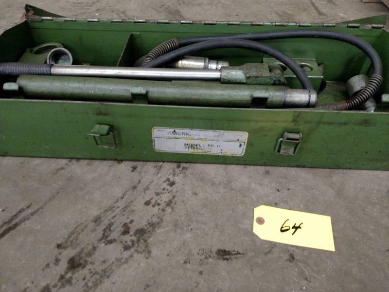 lot 64 image: 10 Ton Porta-Power Kit...