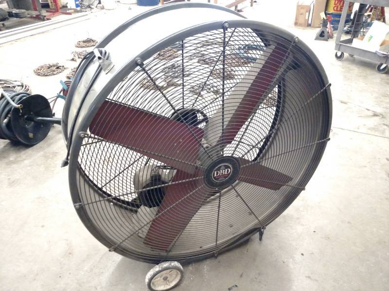 lot 67 image: DBD Heat Buster 42 Fan...