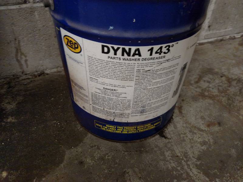 lot 116 image: Zep Dyna 143 Parts Washer Degreaser...