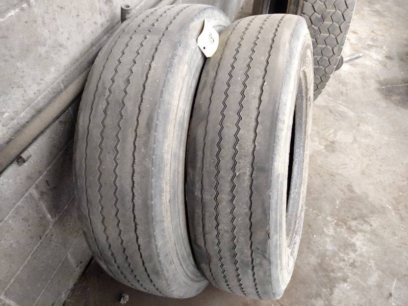 lot 139 image: (2) Michelin 25580R22.5 Tires...