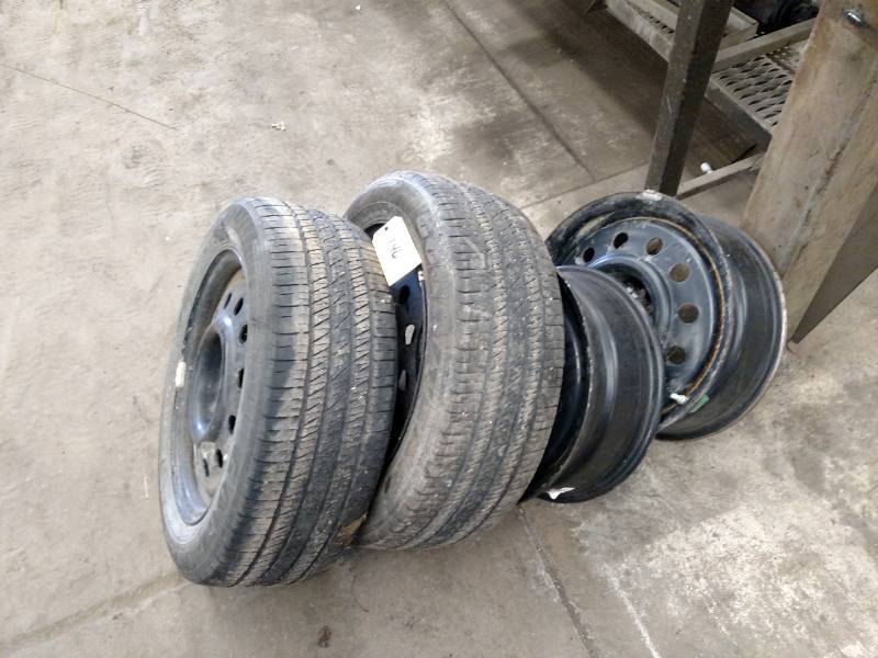 lot 146 image: (4) Saturn Rims (Multi Bolt Pattern...