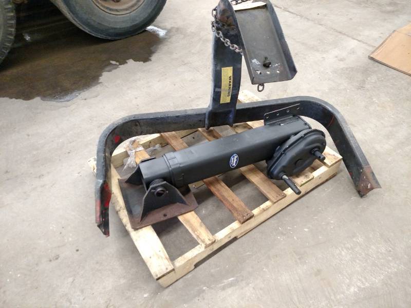 lot 149 image: Landing Gear & Tire rack...
