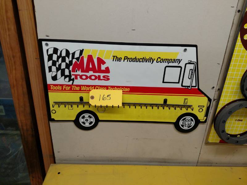 lot 165 image: Mac Tools Key Rack...