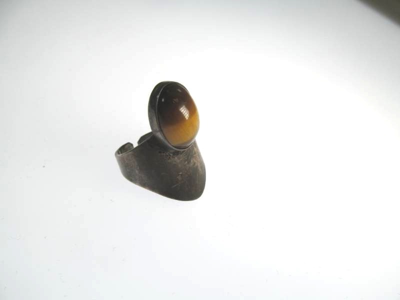 lot 54 image: Jewelry