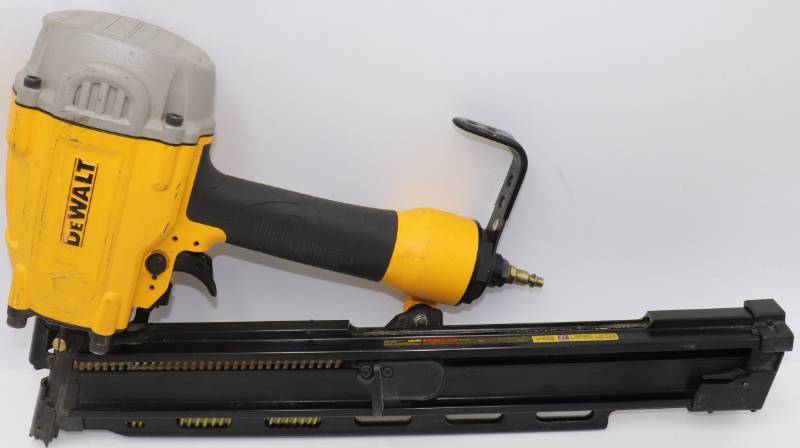 lot 6 image: DeWalt Framing Nailer