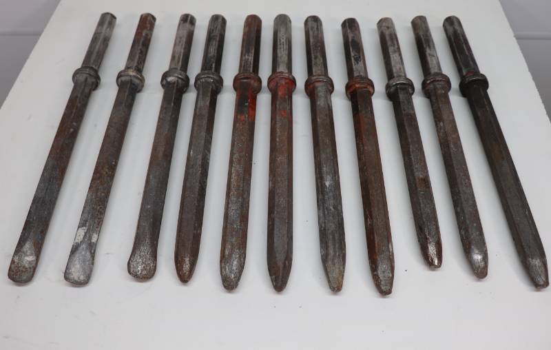 lot 16 image: Breaker Bits for Jackhammer