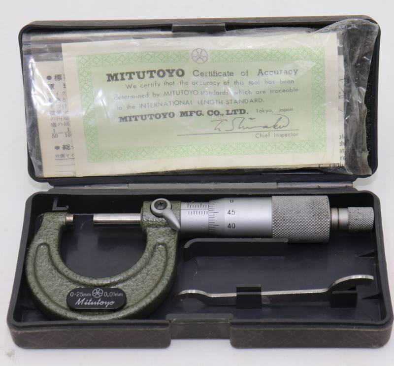 lot 34 image: Mitutoyo 0-25mm 0.01mm Caliper