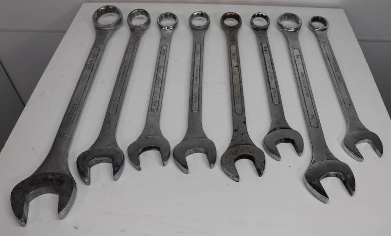 lot 42 image: Big Wrench Set