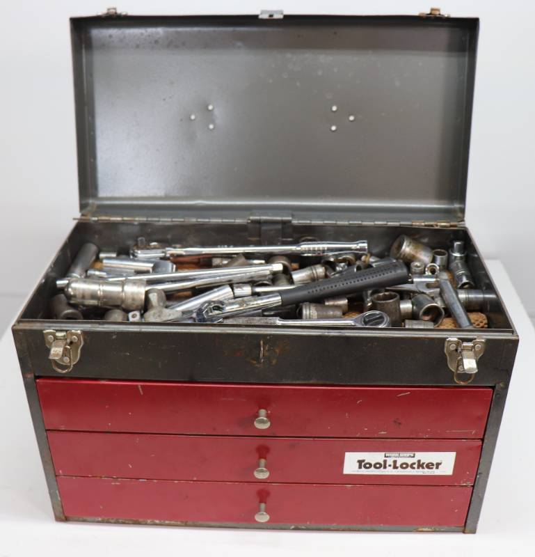 lot 67 image: Tool Box with Various Tools