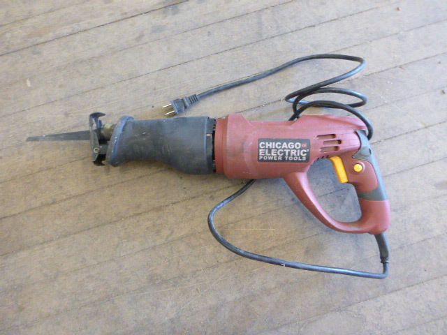 lot 11 image: Chicago Electric Reciprocating Saw