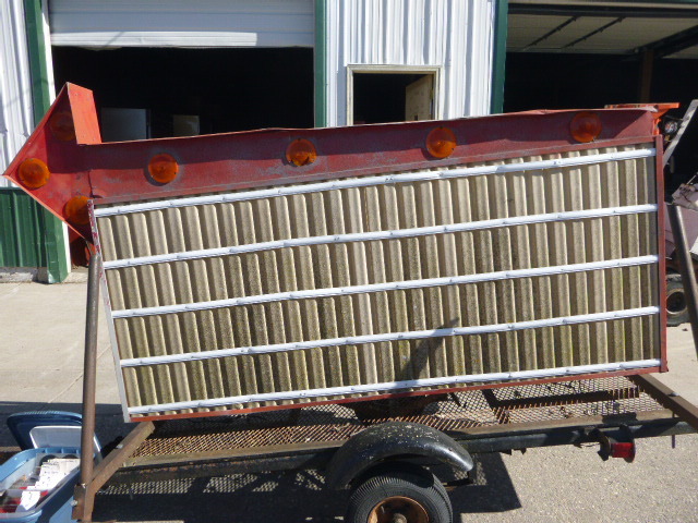 lot 33 image: Lighted Advertising Sign on Trailer