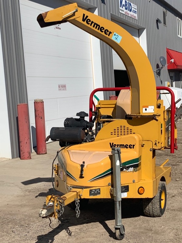 lot 2 image: Vermeer BC600-XL Towable Wood Chipper