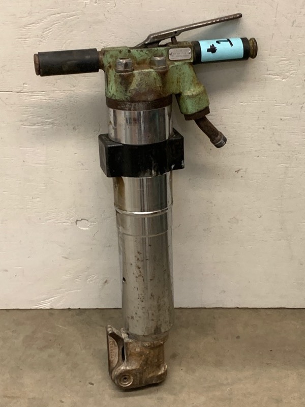 lot 16 image: Sullair 90# Jackhammer