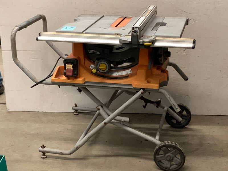 lot 12 image: Ridgid RF510 Table Saw