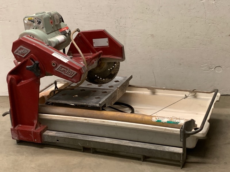 lot 9 image: MK Tile  Brick Saw