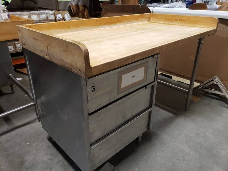 lot 1 image: Prep Table #1