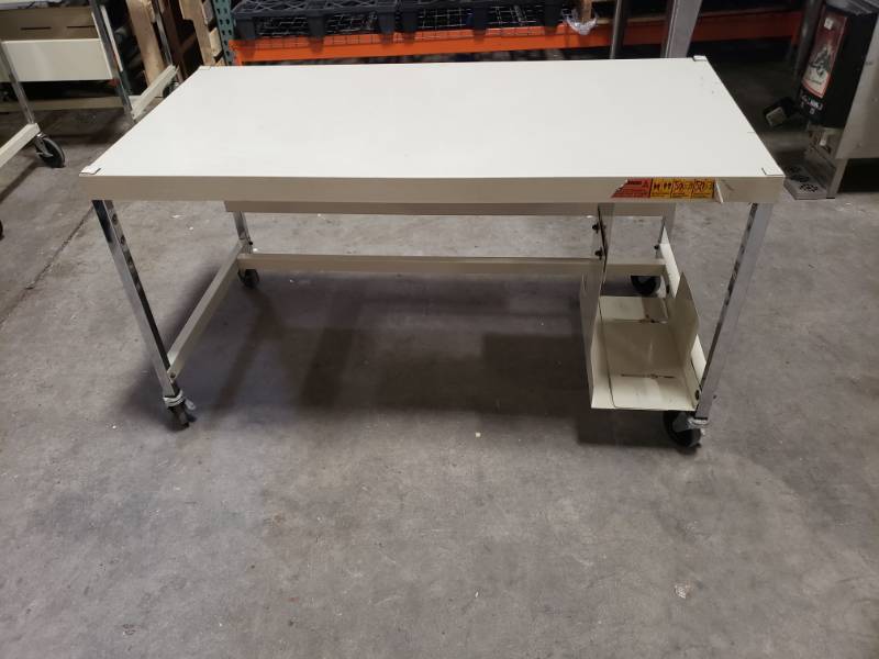 lot 15 image: Mobile Desktop Cart, Powered