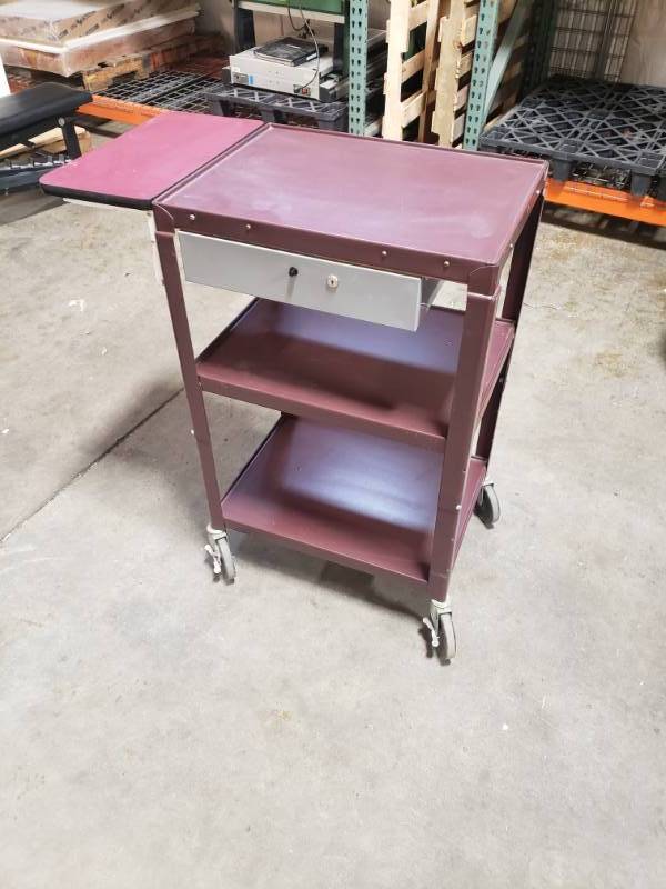 lot 19 image: Mobile Cash Cart