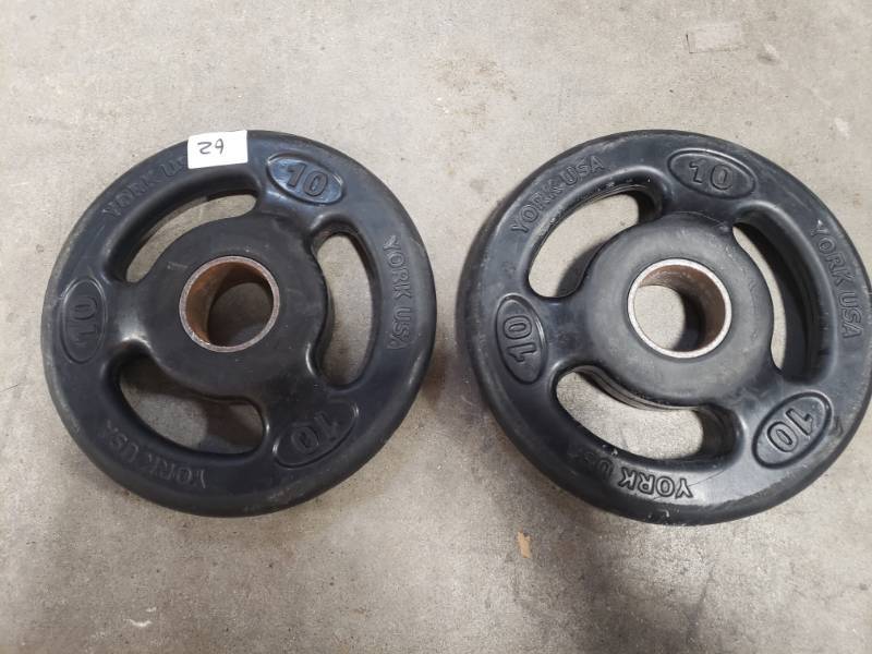 lot 29 image: Bumper Plates 10lb