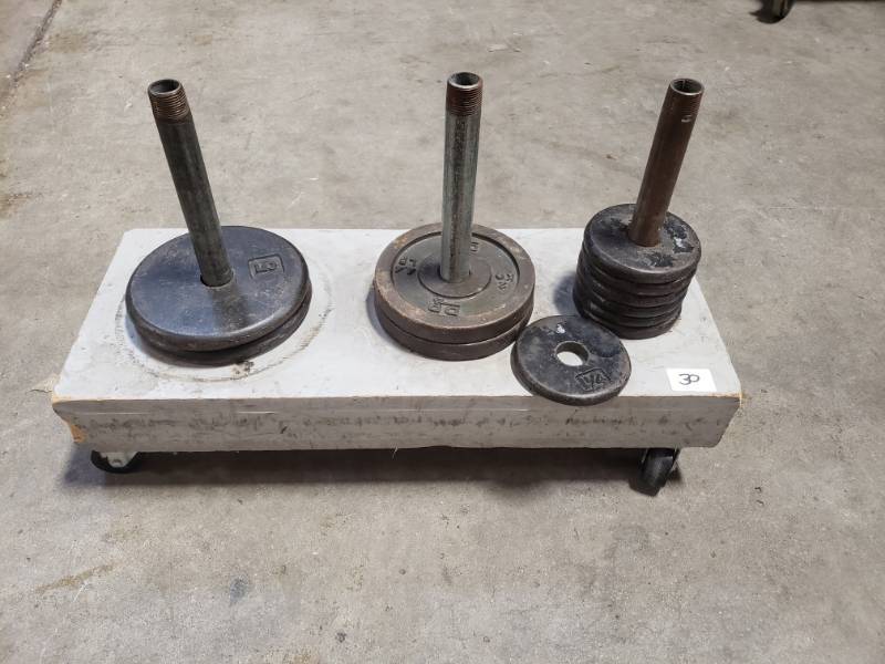 lot 30 image: Mini Plate cart and Weights