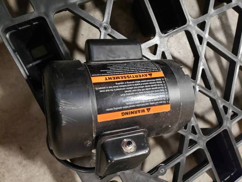 lot 64 image: Lot of Shop Motors