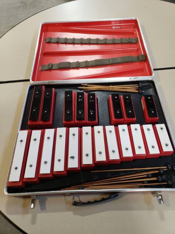 lot 71 image: 20 Key Xylophone