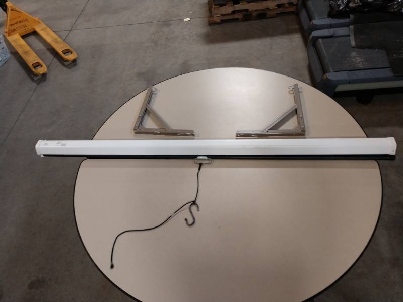lot 76 image: Projector Screen