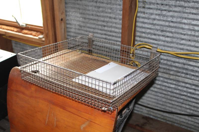lot 20 image: Wire Basket