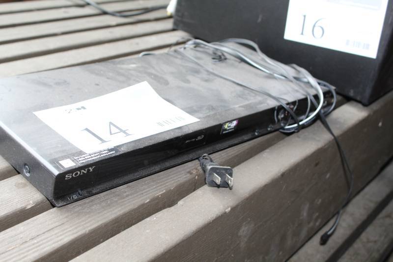 lot 14 image: Sony Blu-ray 3D Player with WiFi