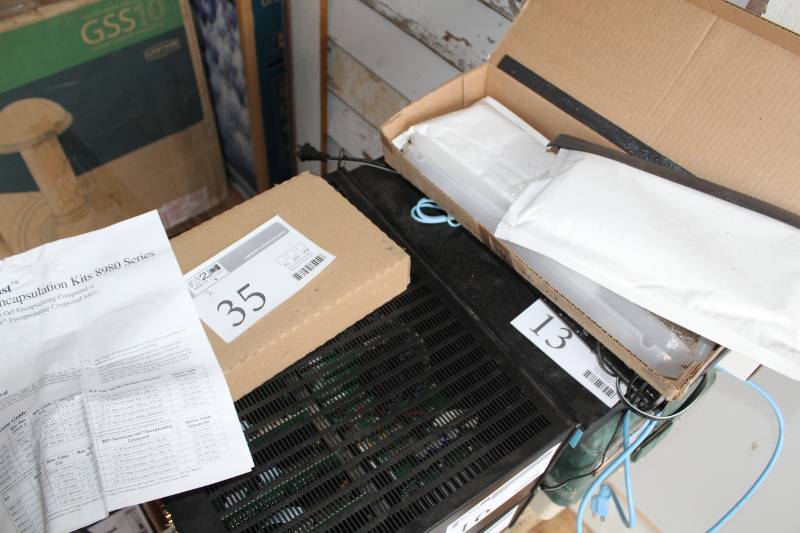 lot 35 image: 3M Scotchcast Splice Encapsulation Kits 8980 Series
