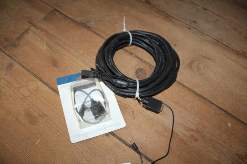 lot 38 image: Computer Cables
