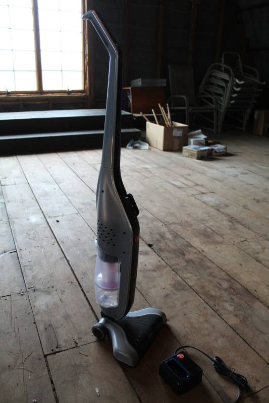 lot 50 image: Hoover Linx Cordless Floor Vacuum