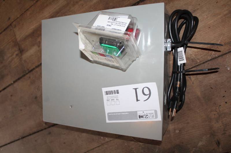 lot 61 image: Schlage PS902 Class 2 Power Supply
