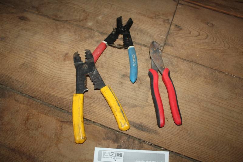 lot 70 image: Wire Cutters
