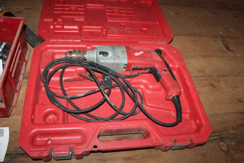 lot 84 image: Milwaukee Heavy Duty 12in. Hammer Drill with Case