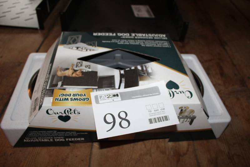lot 98 image: Our Pets Deluxe Designer Diner Adjustable Dog Feeder