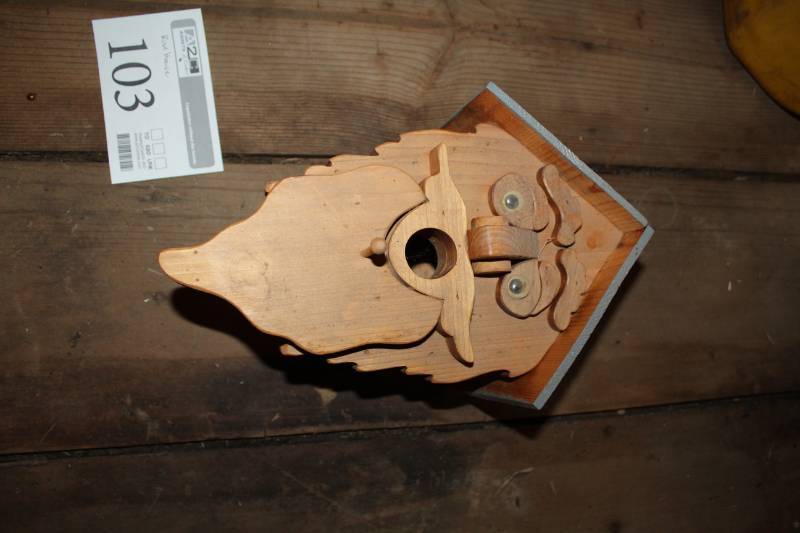 lot 103 image: Bird House