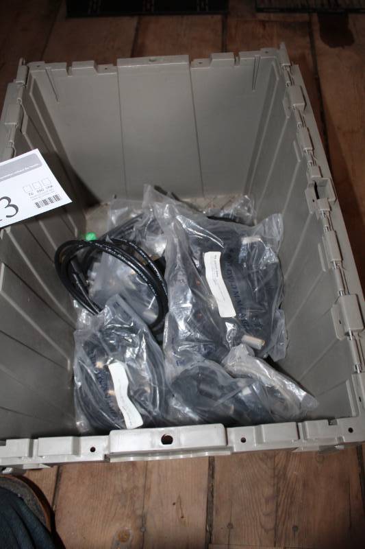 lot 113 image: Computer Cables