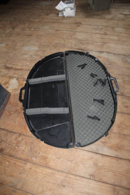 lot 114 image: Archery Bow Hard Case