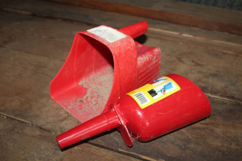 lot 132 image: Plastic Funnel, Plastic Seed Scoop