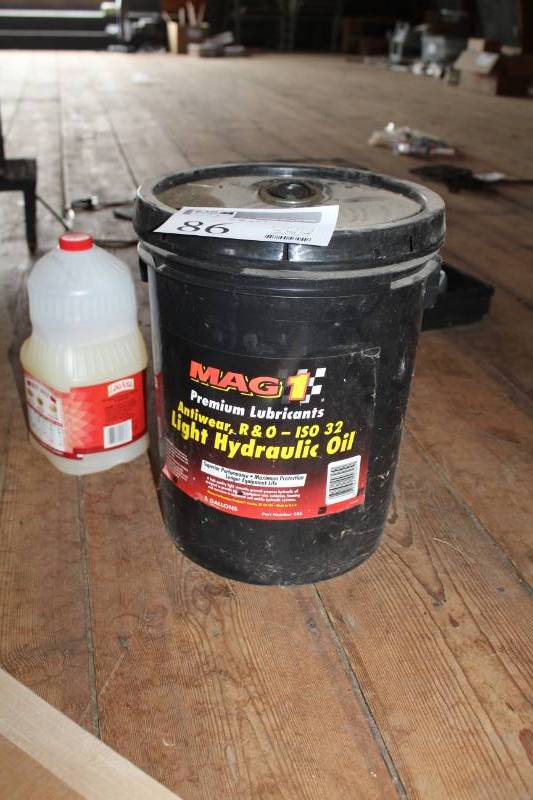lot 86 image: MAG1 Premium Lubricants Antiwear R&O ISO32 Light Hydraulic Oil