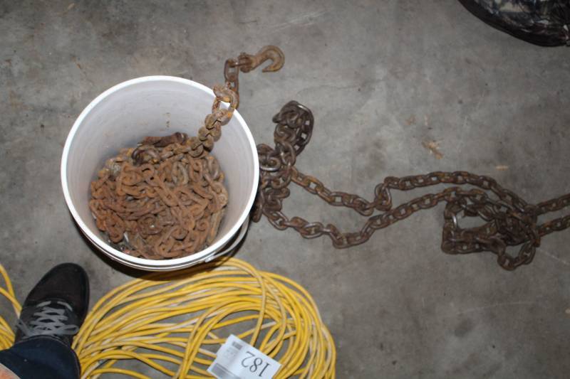 lot 181 image: Chains with Hooks